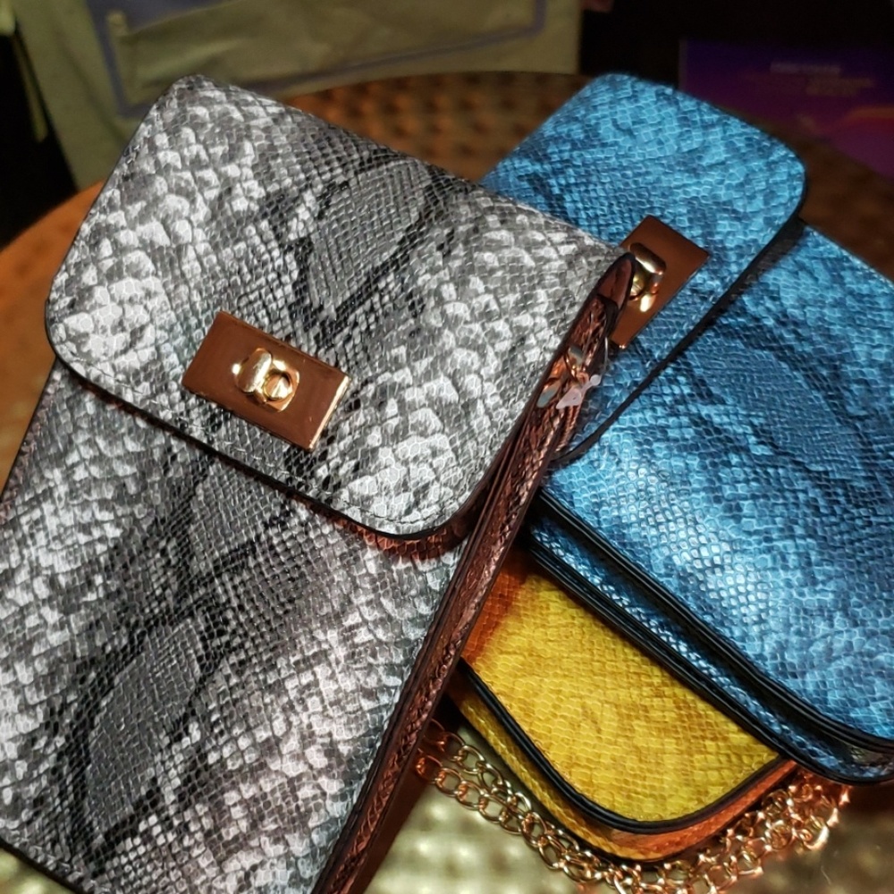 SALE ☆☆☆ Crossbody Phone Bag